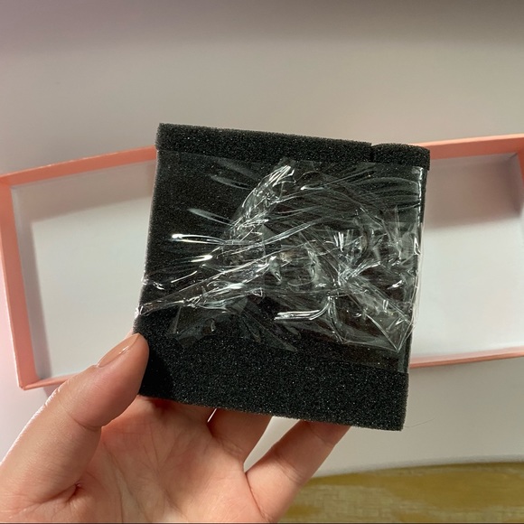 szechuan art/Chinese fan asymmetry tassel earrings - Picture 6 of 6